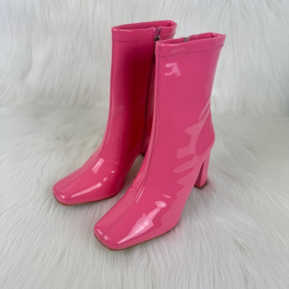 Cape Robbin Belinda Pink Faux Patent Leather Chunky Block Heel Ankle Booties - Picture 4 of 10